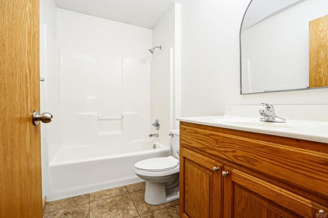 2404 Walden Lane, Manhattan, KS 66502
