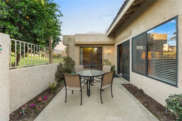 152 Verde Way, Palm Desert, CA 92260