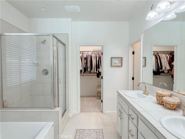 1911 Highgate Greens, Bakersfield, CA 93311