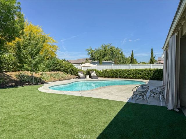 1911 Highgate Greens, Bakersfield, CA 93311