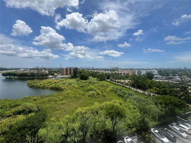 5077 NW 7th St 809, Miami, FL 33126
