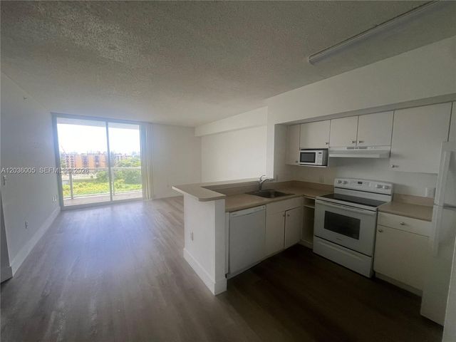 5077 NW 7th St 809, Miami, FL 33126