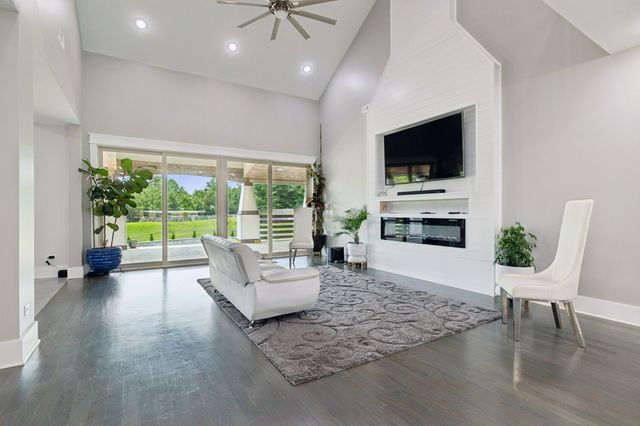 130 Cedar Ridge Ln, Smithville, TN 37166