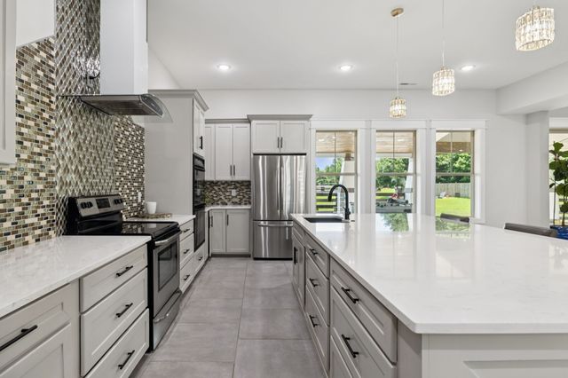 130 Cedar Ridge Ln, Smithville, TN 37166