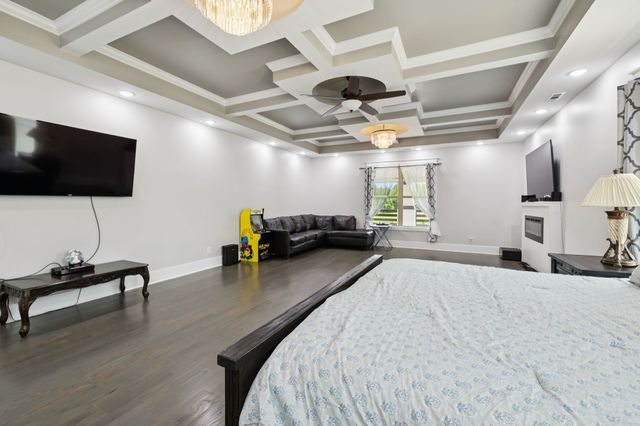 130 Cedar Ridge Ln, Smithville, TN 37166