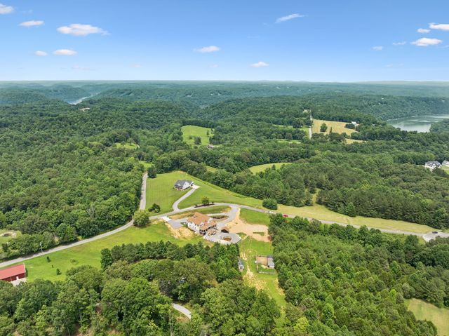 130 Cedar Ridge Ln, Smithville, TN 37166