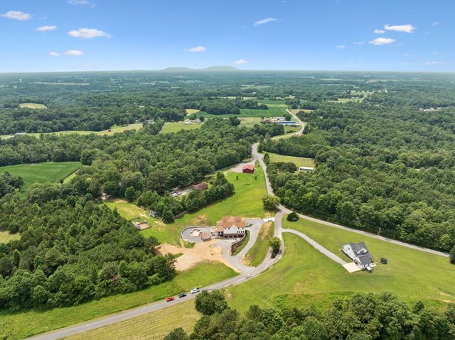 130 Cedar Ridge Ln, Smithville, TN 37166