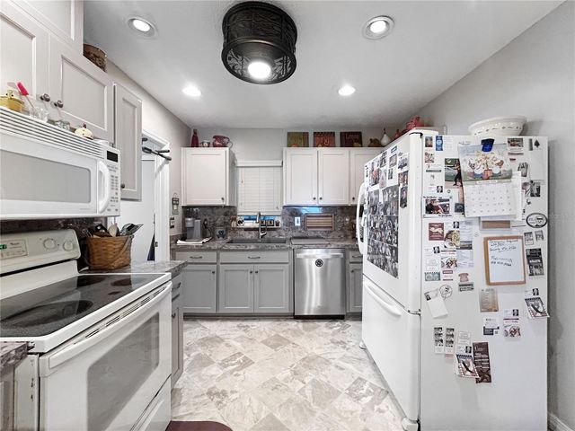 1308 BLUEWATER DRIVE, Sun City Center, FL 33573