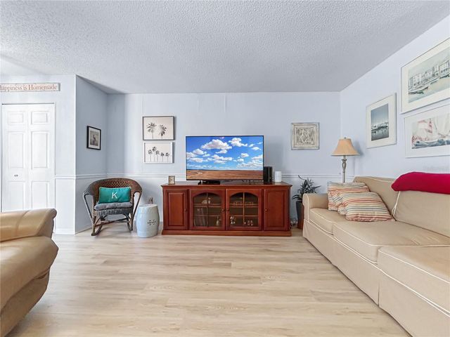 1308 BLUEWATER DRIVE, Sun City Center, FL 33573