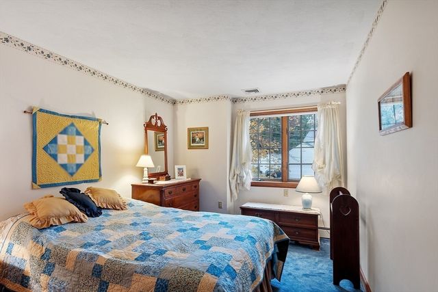 2 Tomah Dr, Peabody, MA 01960