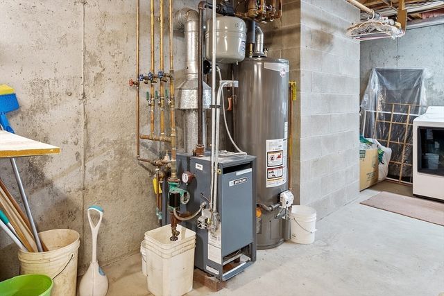 2 Tomah Dr, Peabody, MA 01960