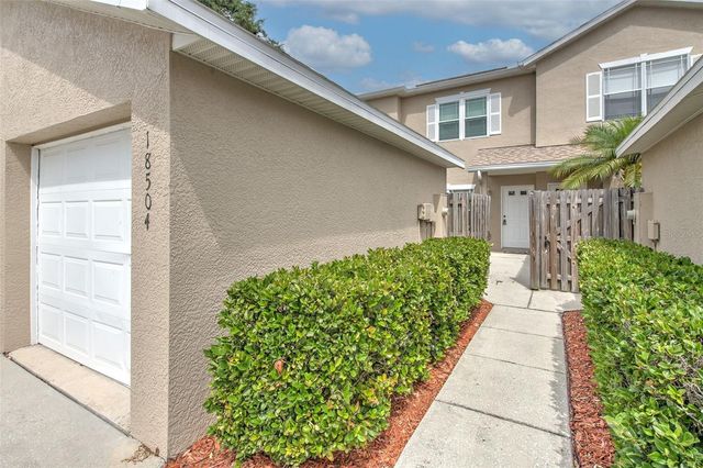 18504 PEBBLE LAKE COURT, Tampa, FL 33647