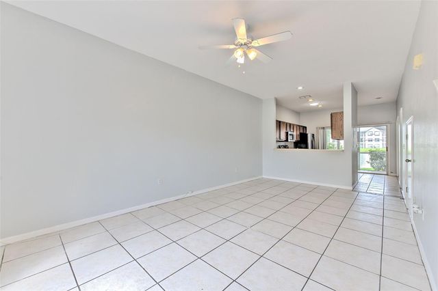 18504 PEBBLE LAKE COURT, Tampa, FL 33647