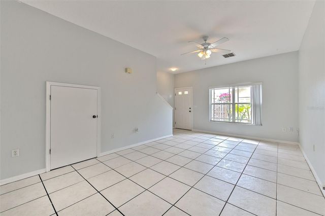 18504 PEBBLE LAKE COURT, Tampa, FL 33647