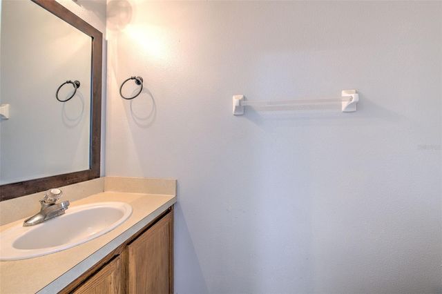 18504 PEBBLE LAKE COURT, Tampa, FL 33647