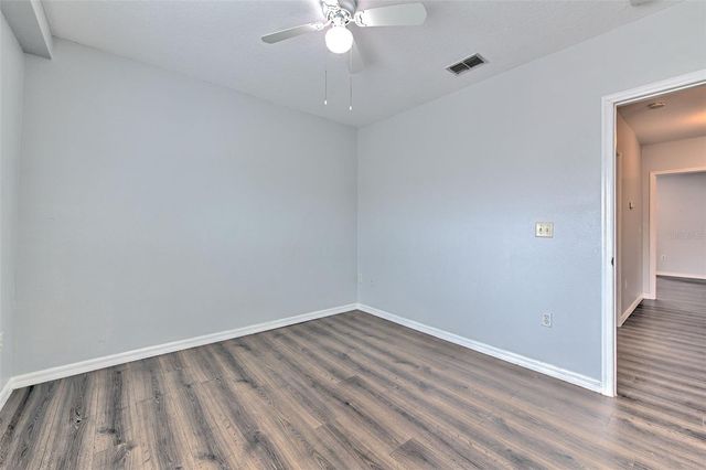 18504 PEBBLE LAKE COURT, Tampa, FL 33647