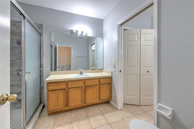 18504 PEBBLE LAKE COURT, Tampa, FL 33647