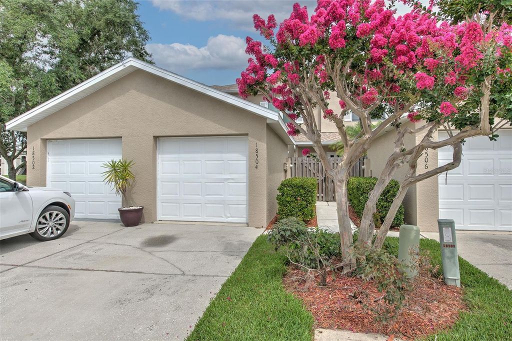 18504 PEBBLE LAKE COURT, Tampa, FL 33647