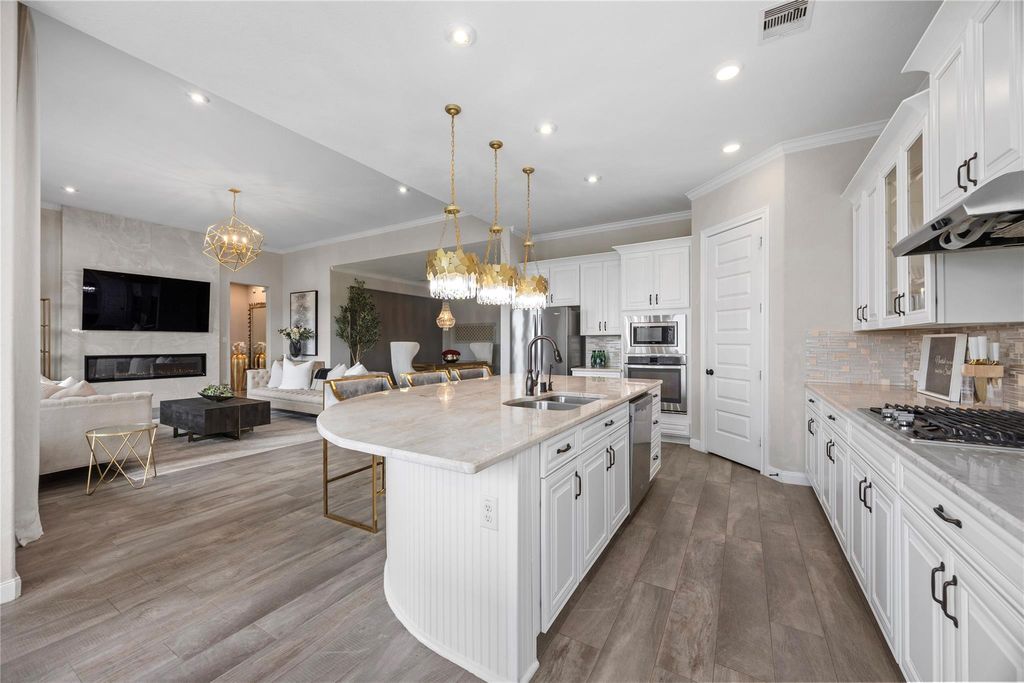 Image 23 of property listing at 7819 Lost Pecan Way, Missouri City, TX 77459