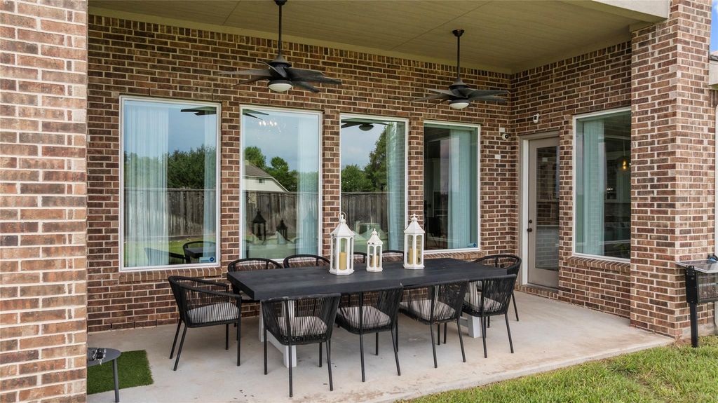 Image 46 of property listing at 7819 Lost Pecan Way, Missouri City, TX 77459