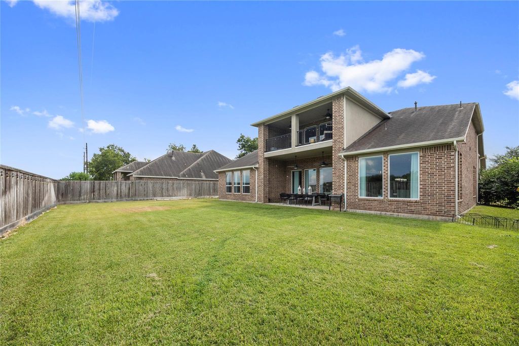 Image 47 of property listing at 7819 Lost Pecan Way, Missouri City, TX 77459