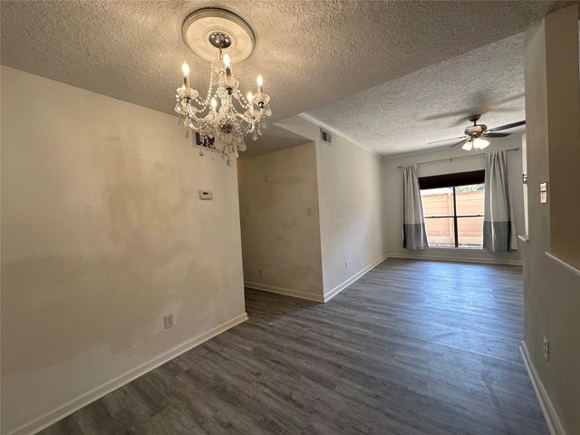 2125 Augusta Drive 55, Houston, TX 77057