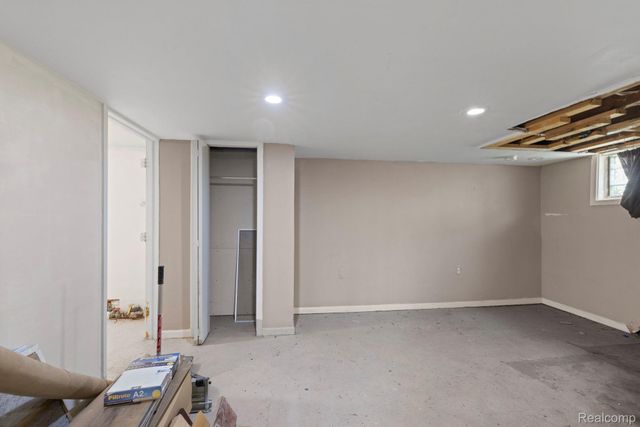 2891 Culbertson Avenue, Rochester Hills, MI 48307