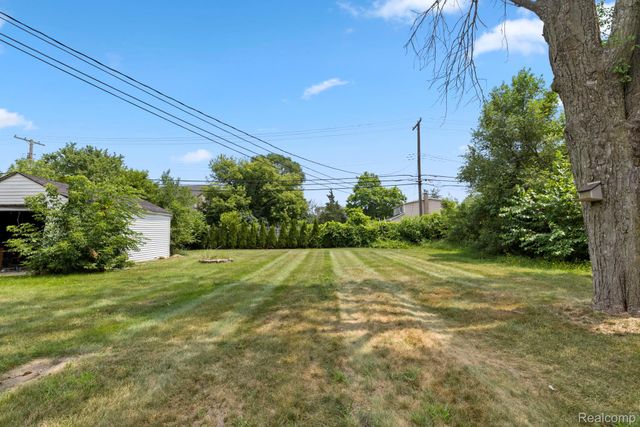 2891 Culbertson Avenue, Rochester Hills, MI 48307