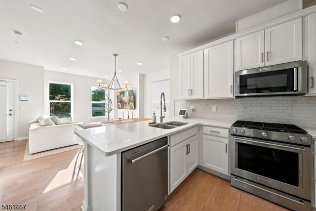 7 Jessica Ln 1104, Union Twp., NJ 07083