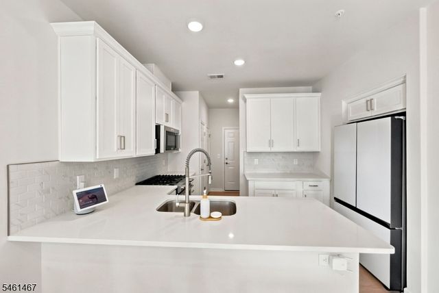 7 Jessica Ln 1104, Union Twp., NJ 07083