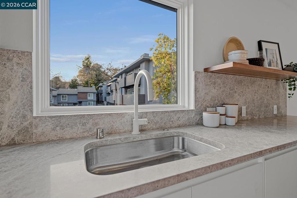 Image 11 of property listing at 3742 Mt. Diablo Blvd #2A WOODHAVEN 2A, Lafayette, CA 94549
