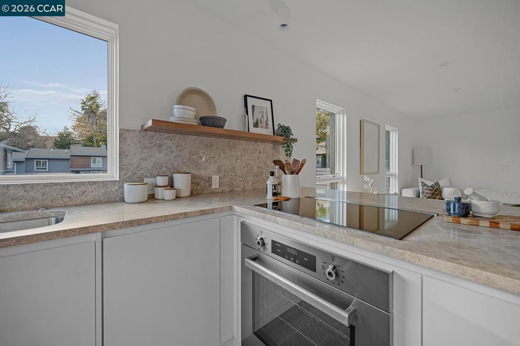 Image 14 of property listing at 3742 Mt. Diablo Blvd #2A WOODHAVEN 2A, Lafayette, CA 94549