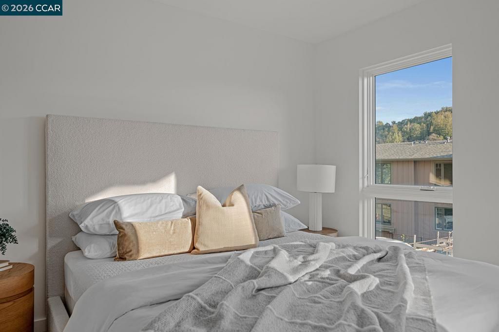 Image 16 of property listing at 3742 Mt. Diablo Blvd #2A WOODHAVEN 2A, Lafayette, CA 94549