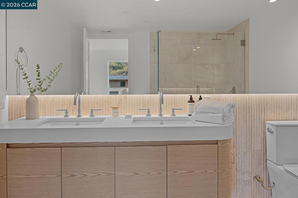 Image 18 of property listing at 3742 Mt. Diablo Blvd #2A WOODHAVEN 2A, Lafayette, CA 94549