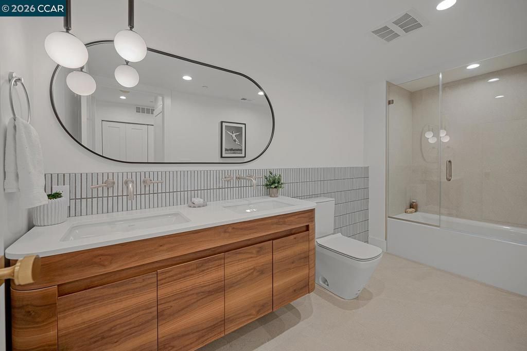 Image 29 of property listing at 3742 Mt. Diablo Blvd #2A WOODHAVEN 2A, Lafayette, CA 94549