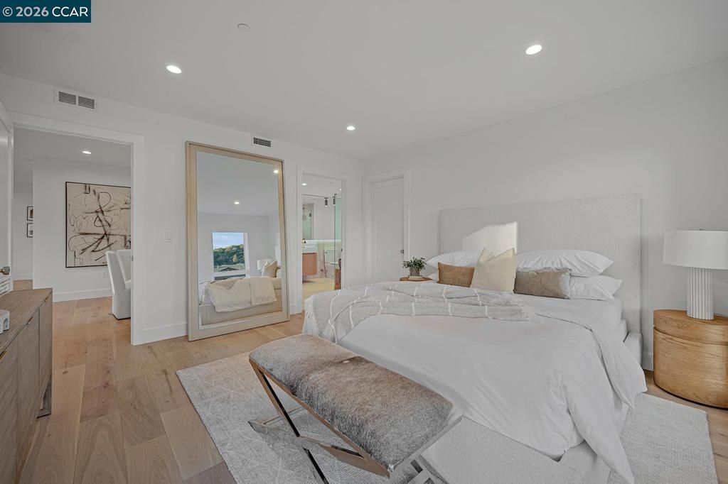 Image 31 of property listing at 3742 Mt. Diablo Blvd #2A WOODHAVEN 2A, Lafayette, CA 94549