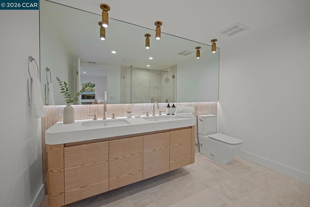 Image 32 of property listing at 3742 Mt. Diablo Blvd #2A WOODHAVEN 2A, Lafayette, CA 94549