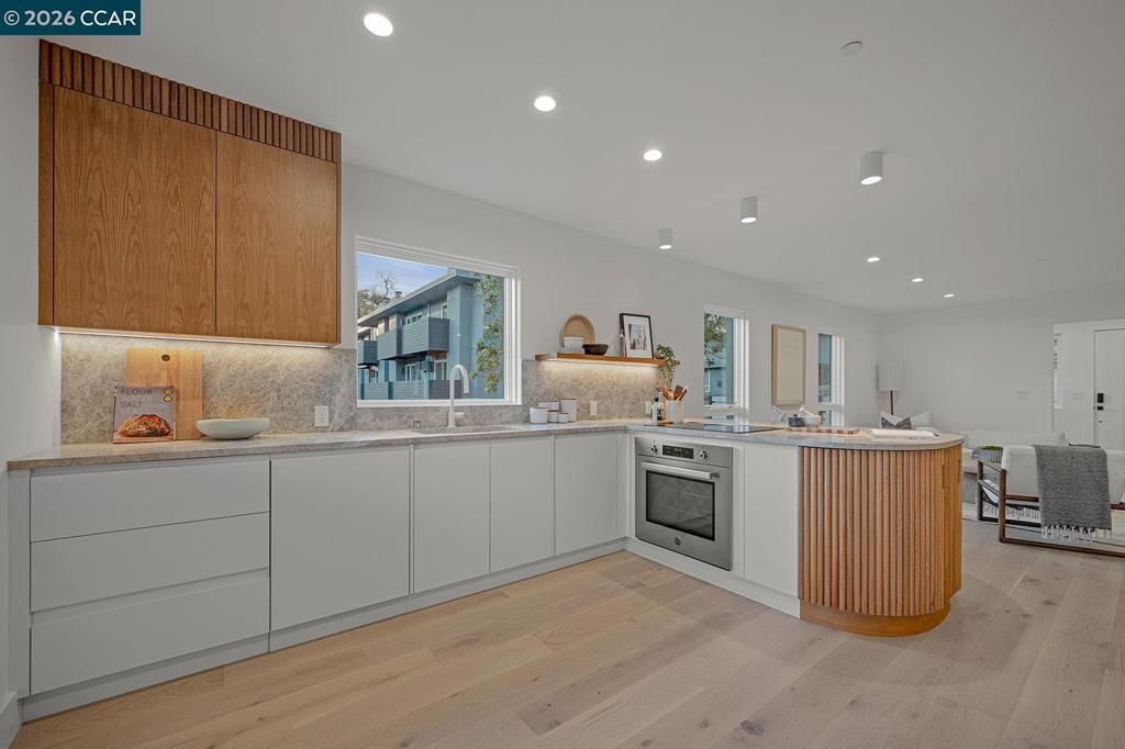 Image 34 of property listing at 3742 Mt. Diablo Blvd #2A WOODHAVEN 2A, Lafayette, CA 94549