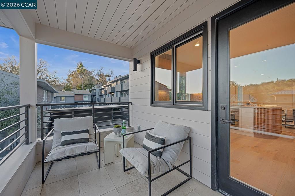 Image 35 of property listing at 3742 Mt. Diablo Blvd #2A WOODHAVEN 2A, Lafayette, CA 94549