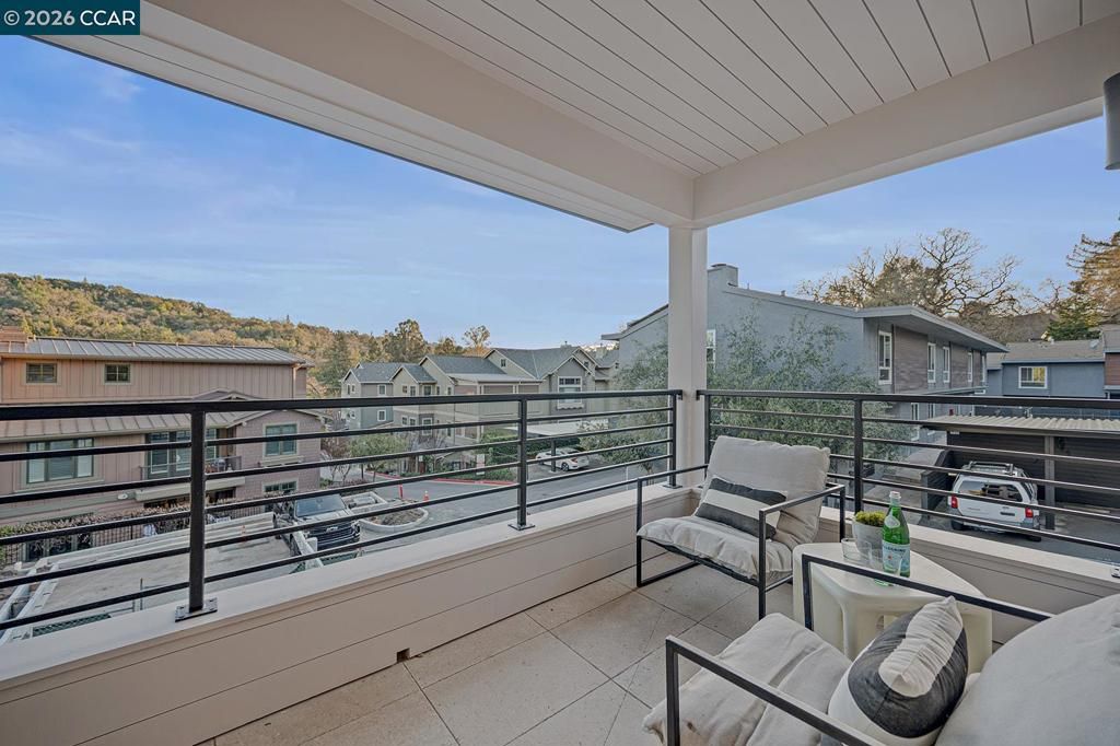 Image 36 of property listing at 3742 Mt. Diablo Blvd #2A WOODHAVEN 2A, Lafayette, CA 94549