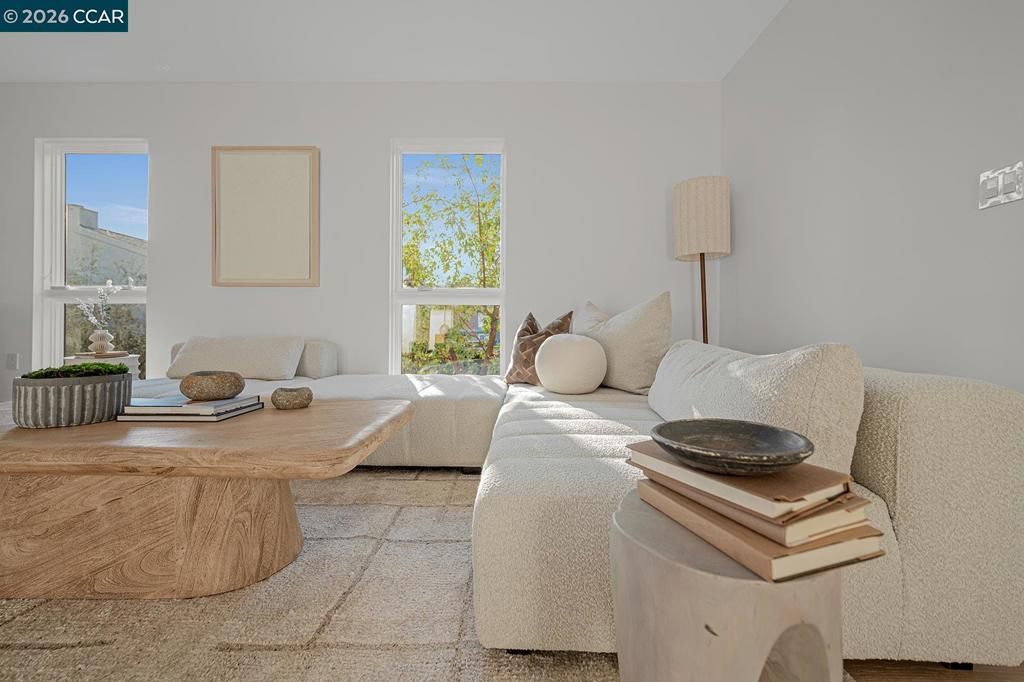 Image 6 of property listing at 3742 Mt. Diablo Blvd #2A WOODHAVEN 2A, Lafayette, CA 94549