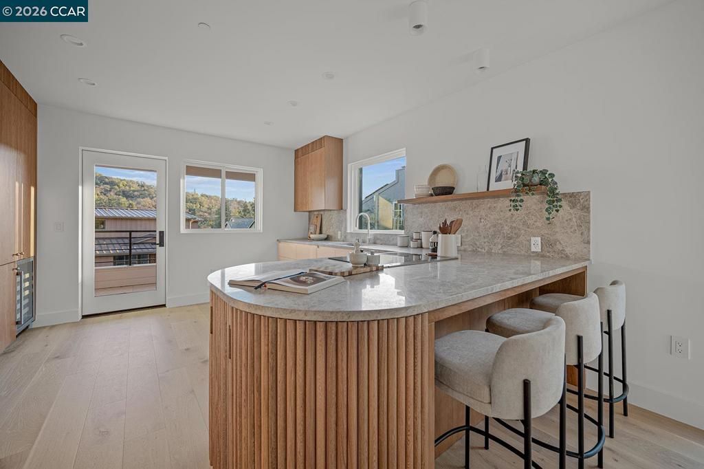 Image 9 of property listing at 3742 Mt. Diablo Blvd #2A WOODHAVEN 2A, Lafayette, CA 94549