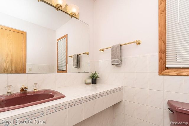 4586 Klais Drive, Clarkston, MI 48348