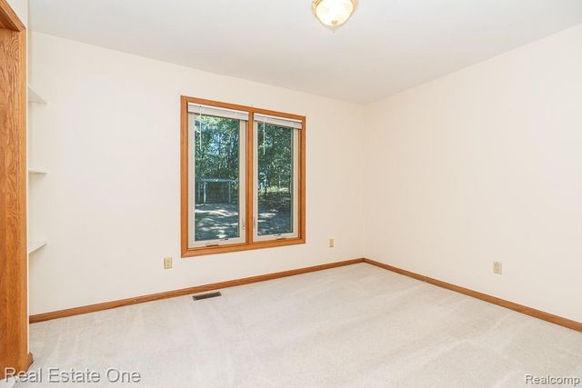 4586 Klais Drive, Clarkston, MI 48348