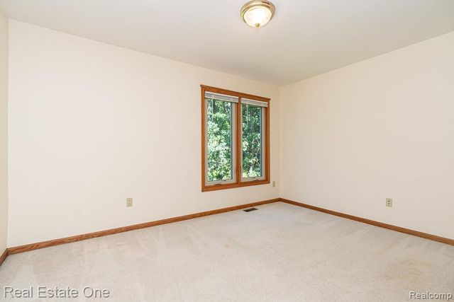 4586 Klais Drive, Clarkston, MI 48348