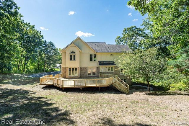 4586 Klais Drive, Clarkston, MI 48348