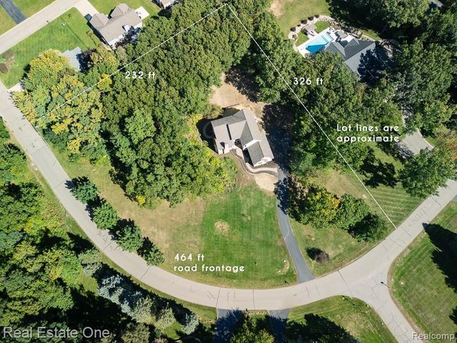 4586 Klais Drive, Clarkston, MI 48348
