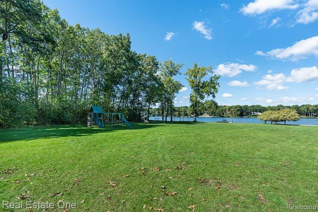 4586 Klais Drive, Clarkston, MI 48348