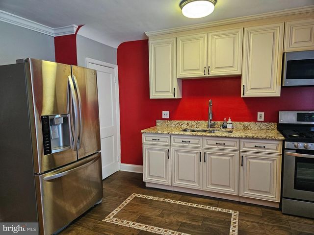 2082 JASMINE RD, Baltimore, MD 21222