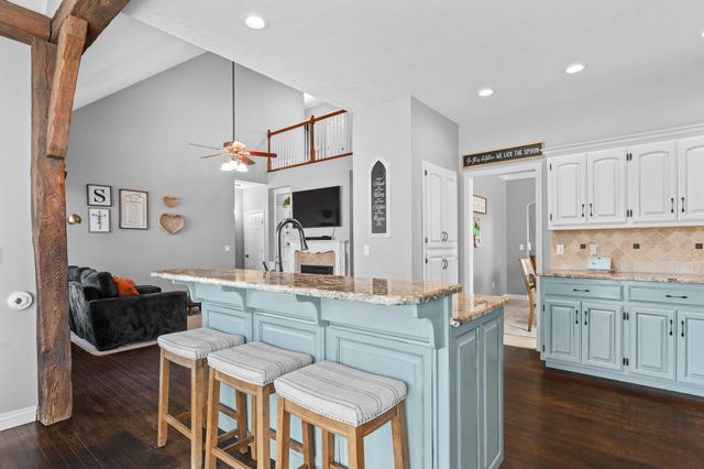 3801 W Randall Street, Battlefield, MO 65619